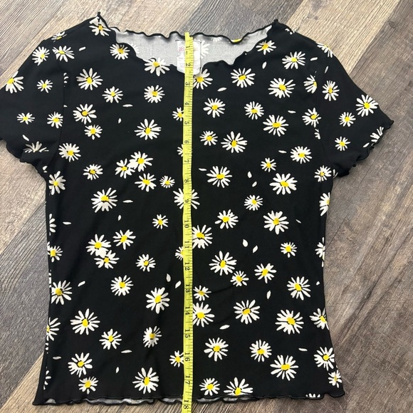 Women’s dress 2 Pc blouse/ Mini Skirt Daisy flowers graphic lettuces edges. L - Picture 7 of 7